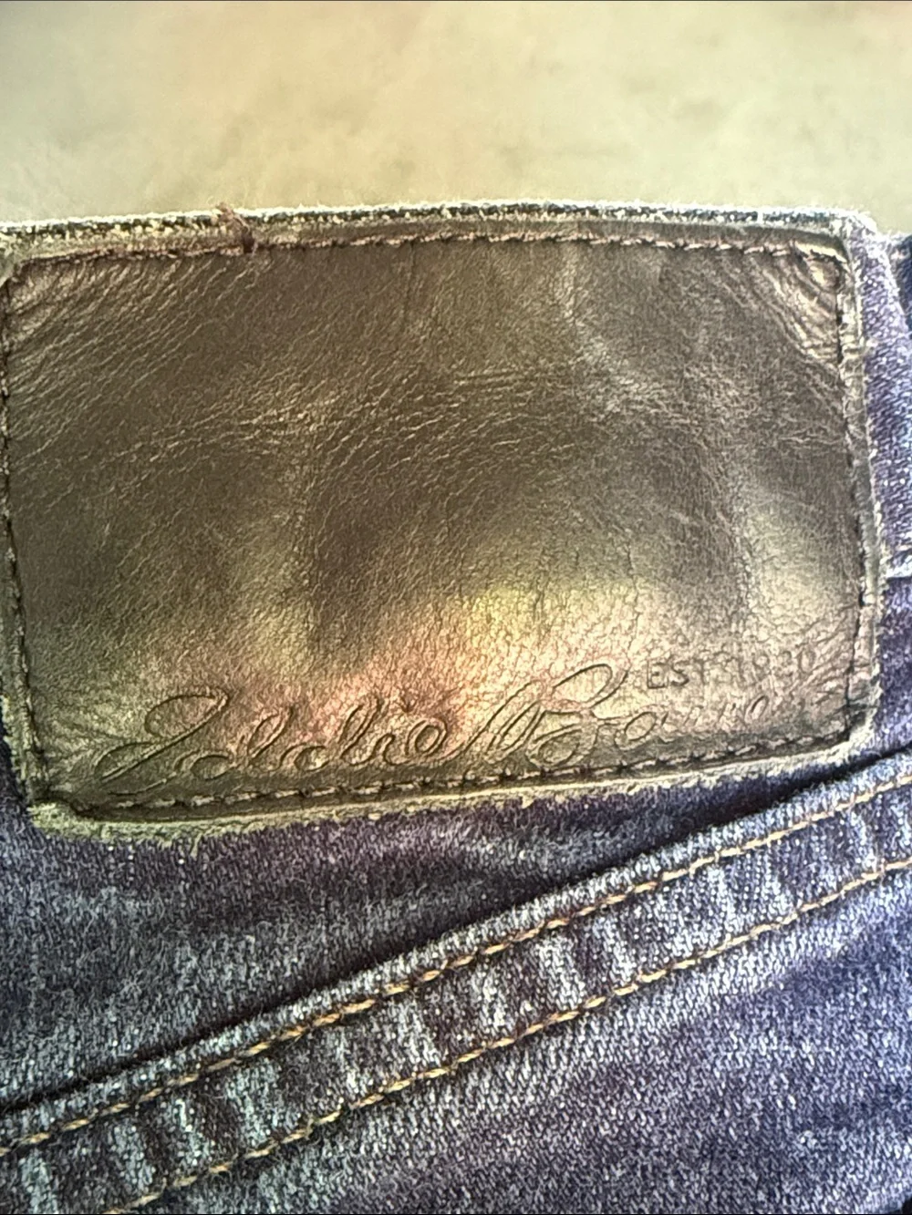 Eddie Bauer Men's Dark Blue Straight-Leg Jeans. Size 33x30.